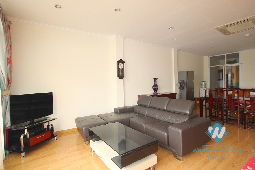 Serviced aparment for rent in Westlake area, lake view, spacious